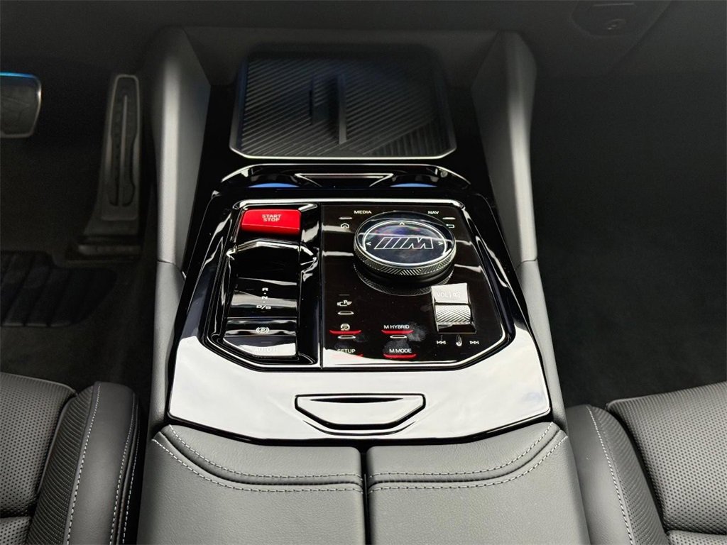 Used 2025 BMW M5 Base w/ Carbon Package image 13