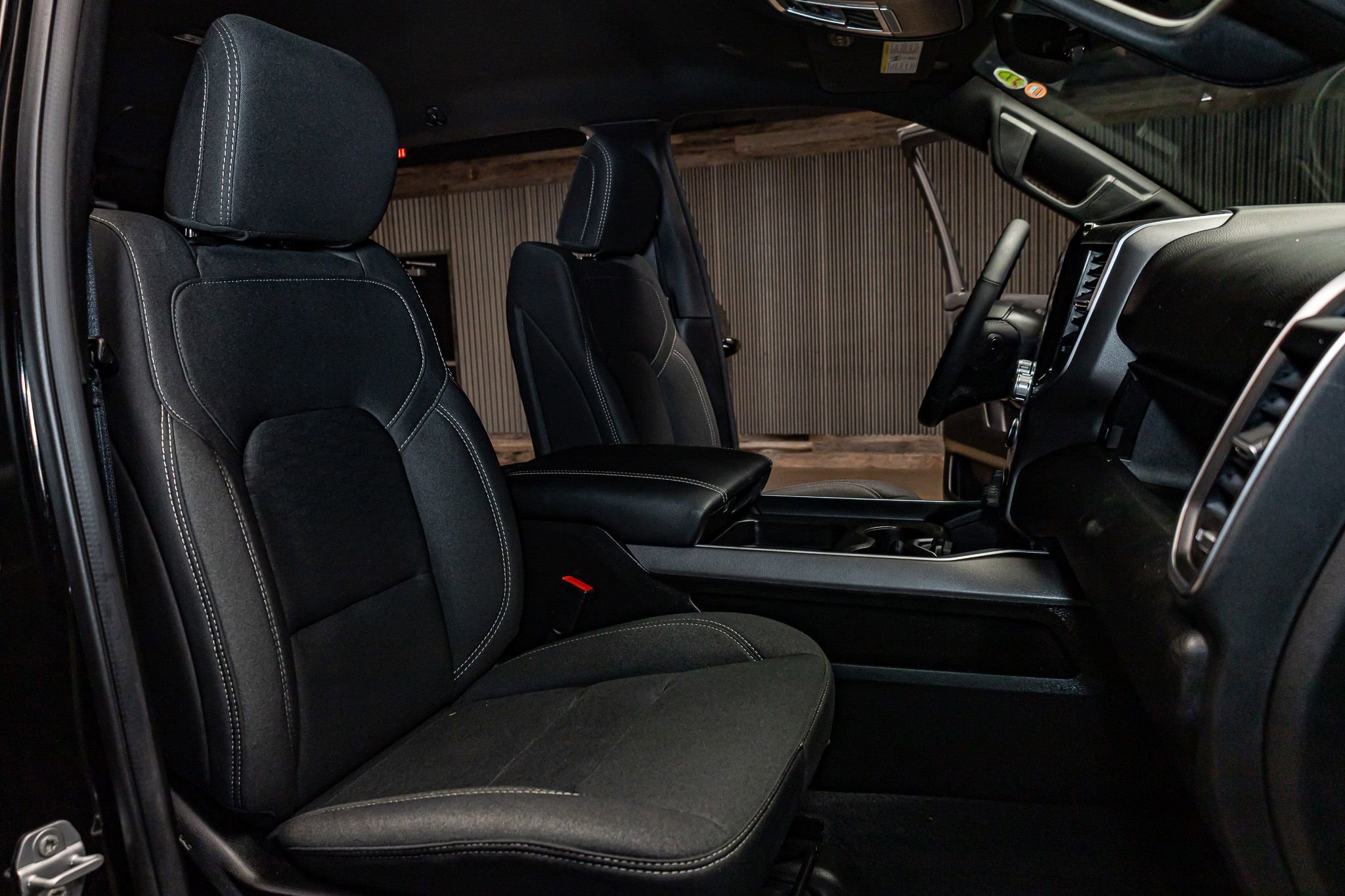 Used 2025 RAM 1500 Big Horn image 28