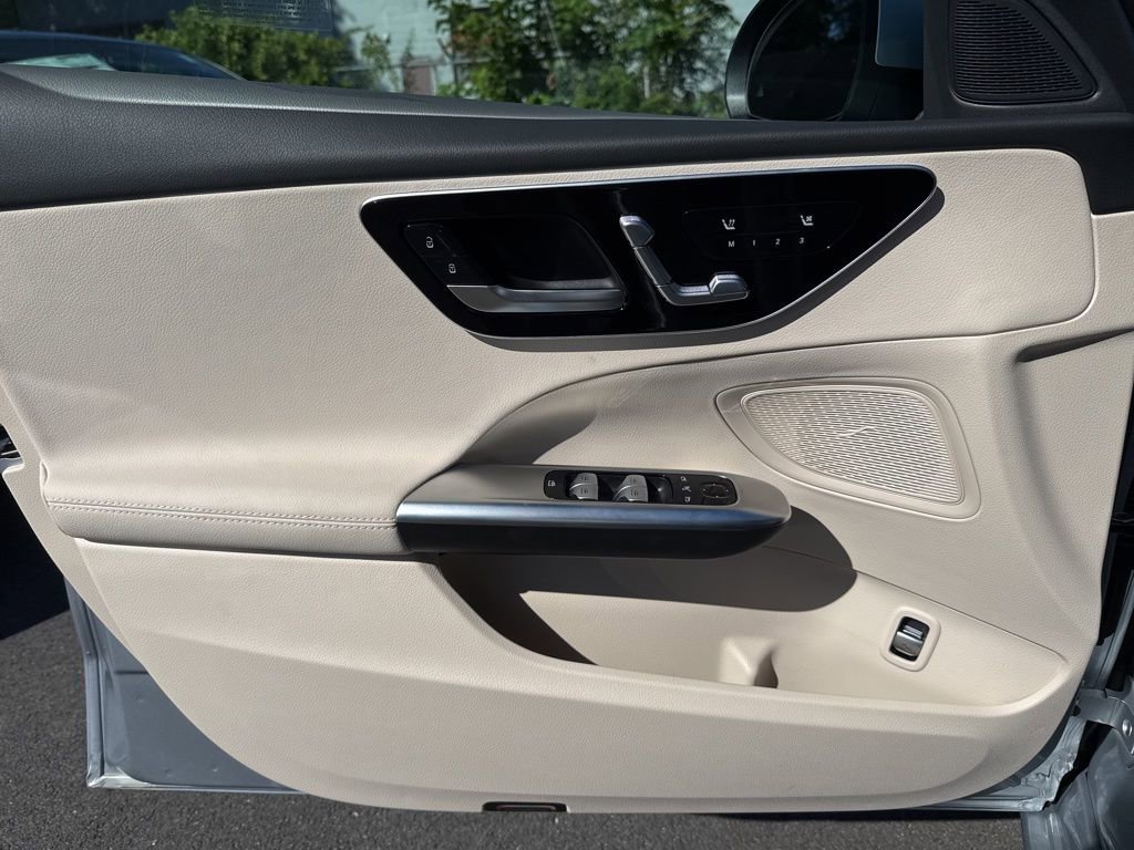 New 2025 Mercedes-Benz C 300 4MATIC Sedan image 14