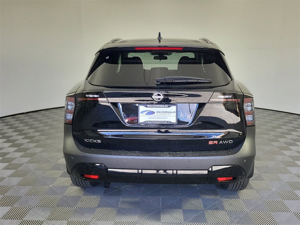 New 2025 Nissan Kicks SR image 15