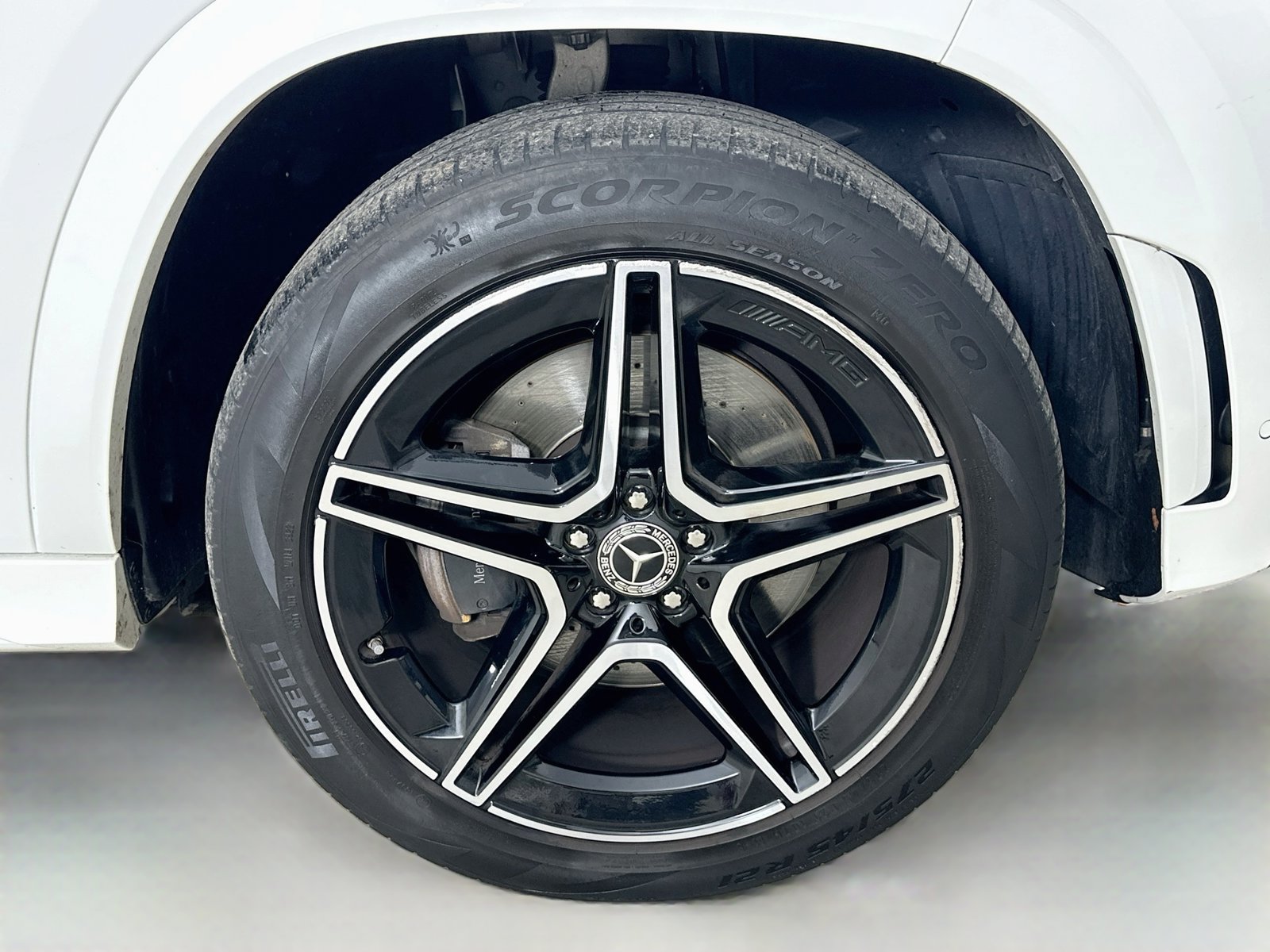 Used 2022 Mercedes-Benz GLS 450 4MATIC image 10