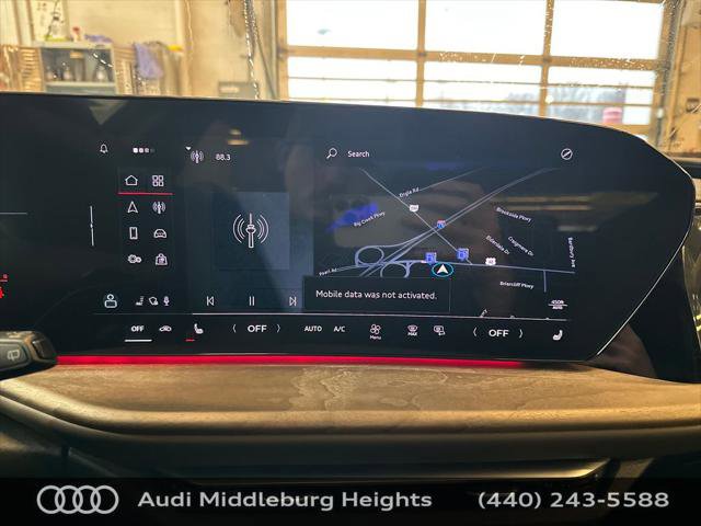 Used 2025 Audi Q5 Premium Plus w/ Premium Plus AWD/4WD image 20