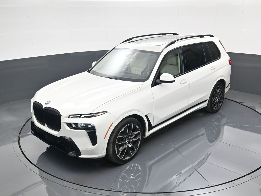 Used 2024 BMW X7 xDrive40i w/ Executive Package image 17