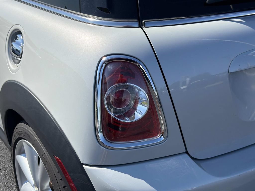Used 2011 MINI Cooper S FWD image 11