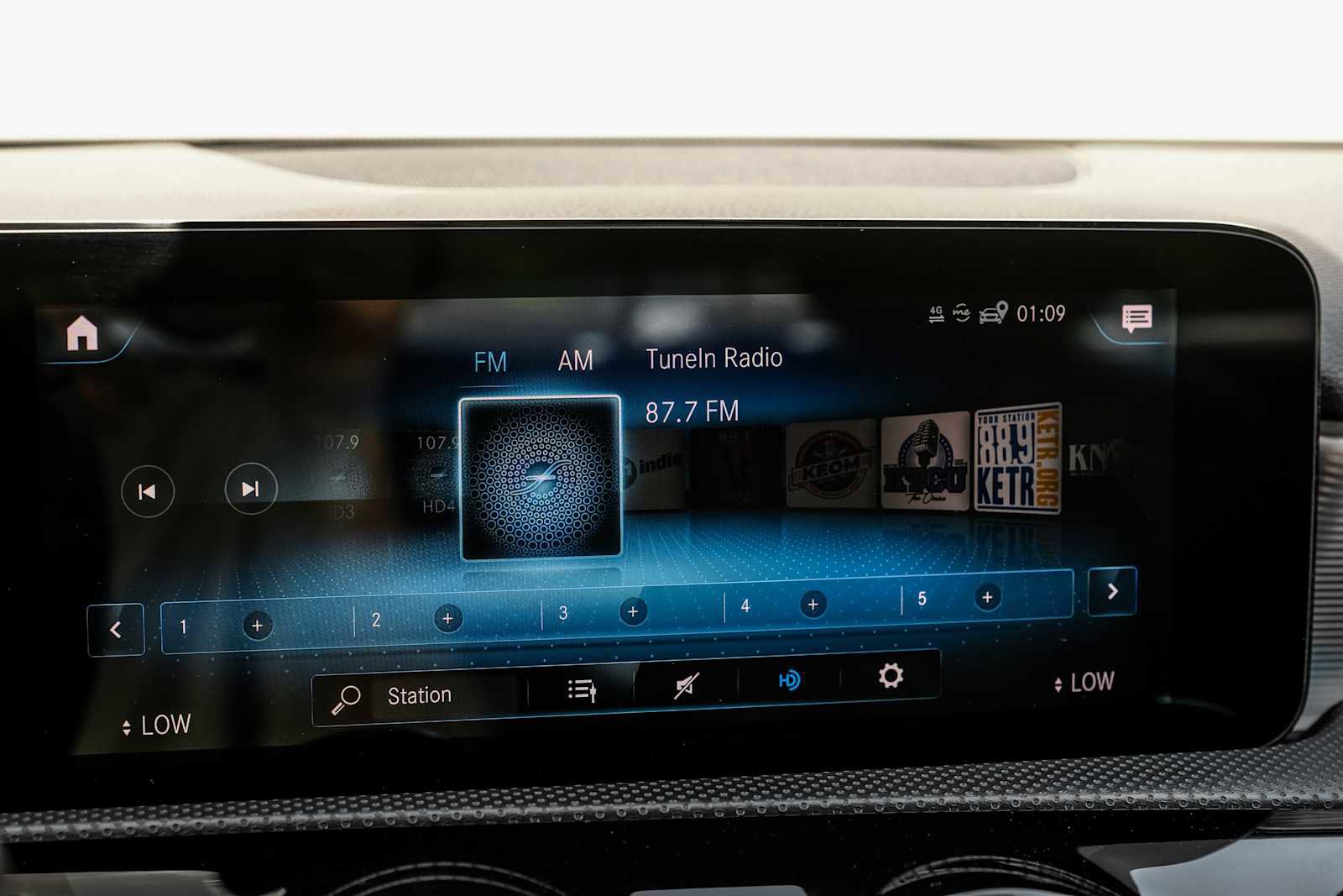 Used 2022 Mercedes-Benz A 220 image 31