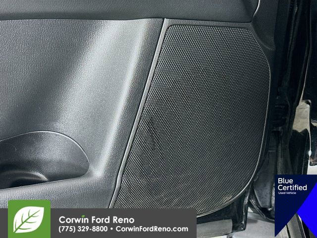 Used 2022 Nissan Armada SL w/ Captain's Chairs Package AWD/4WD image 22