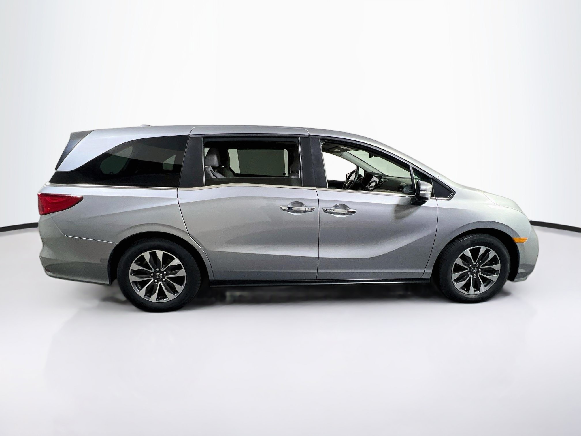 Used 2024 Honda Odyssey EX-L image 4