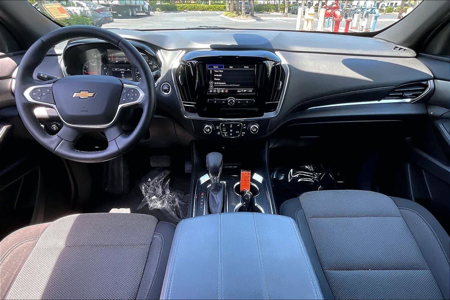 Certified 2023 Chevrolet Traverse LT FWD image 16