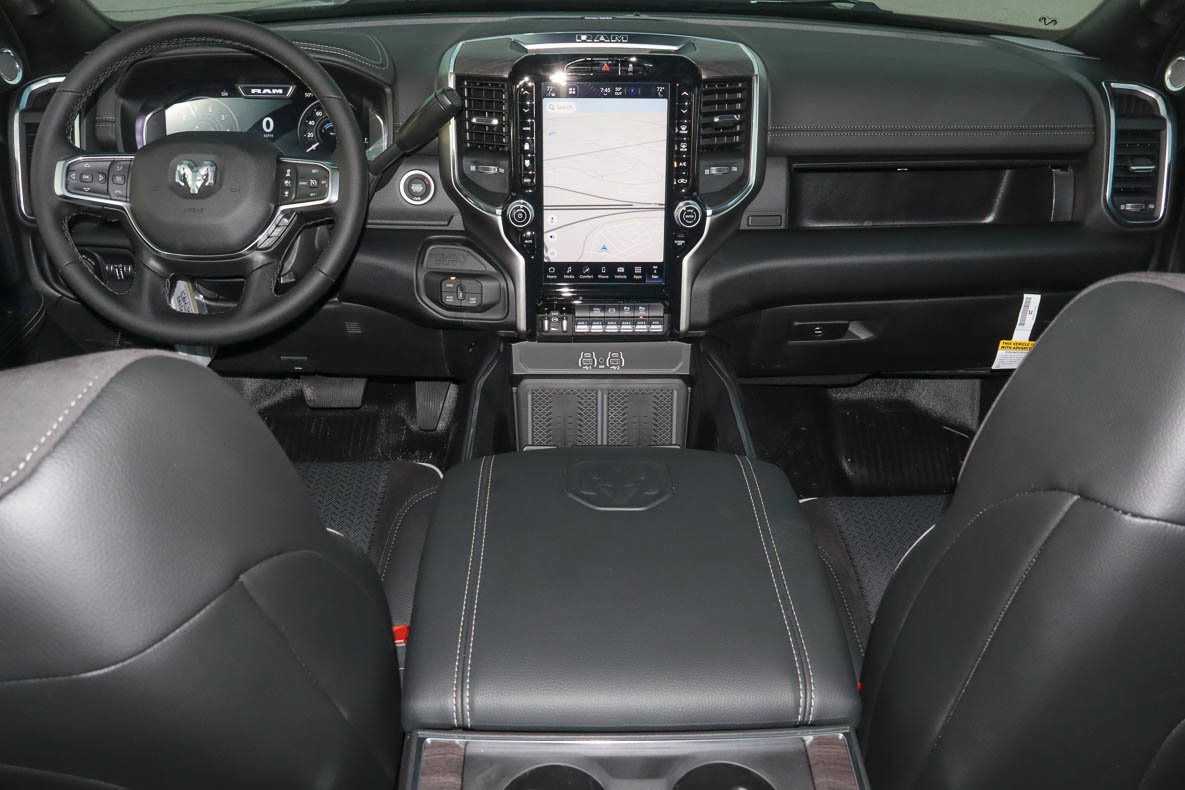 New 2027 RAM 5500 4x4 Crew Cab w/ Laramie Trim Package image 18