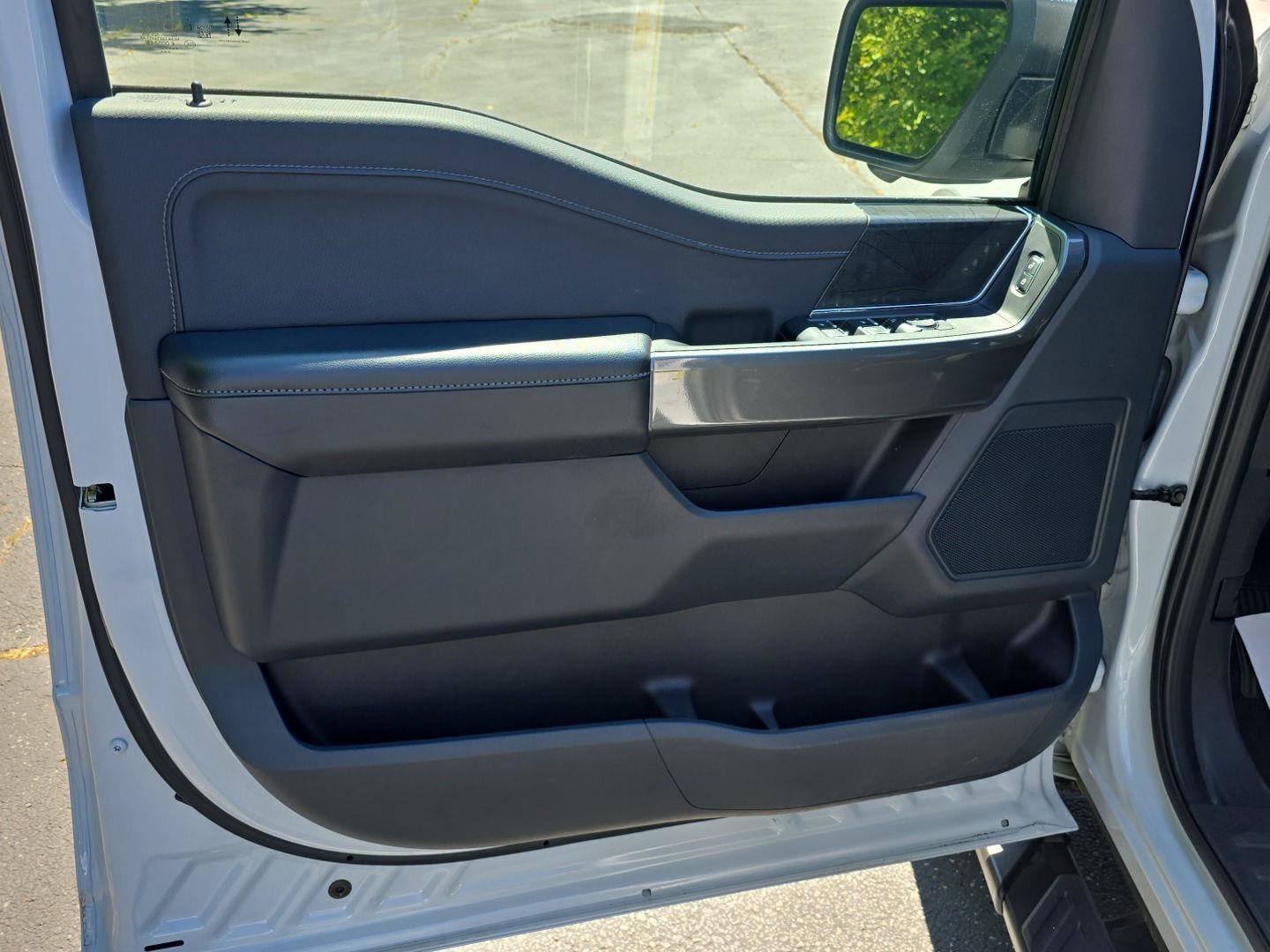 Used 2022 Ford F150 XLT w/ Equipment Group 302A High image 10