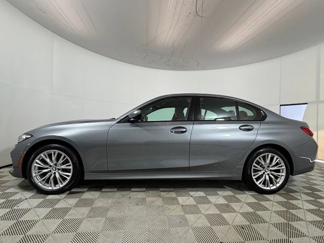 Used 2023 BMW 330i xDrive Sedan w/ Premium Package AWD/4WD image 4