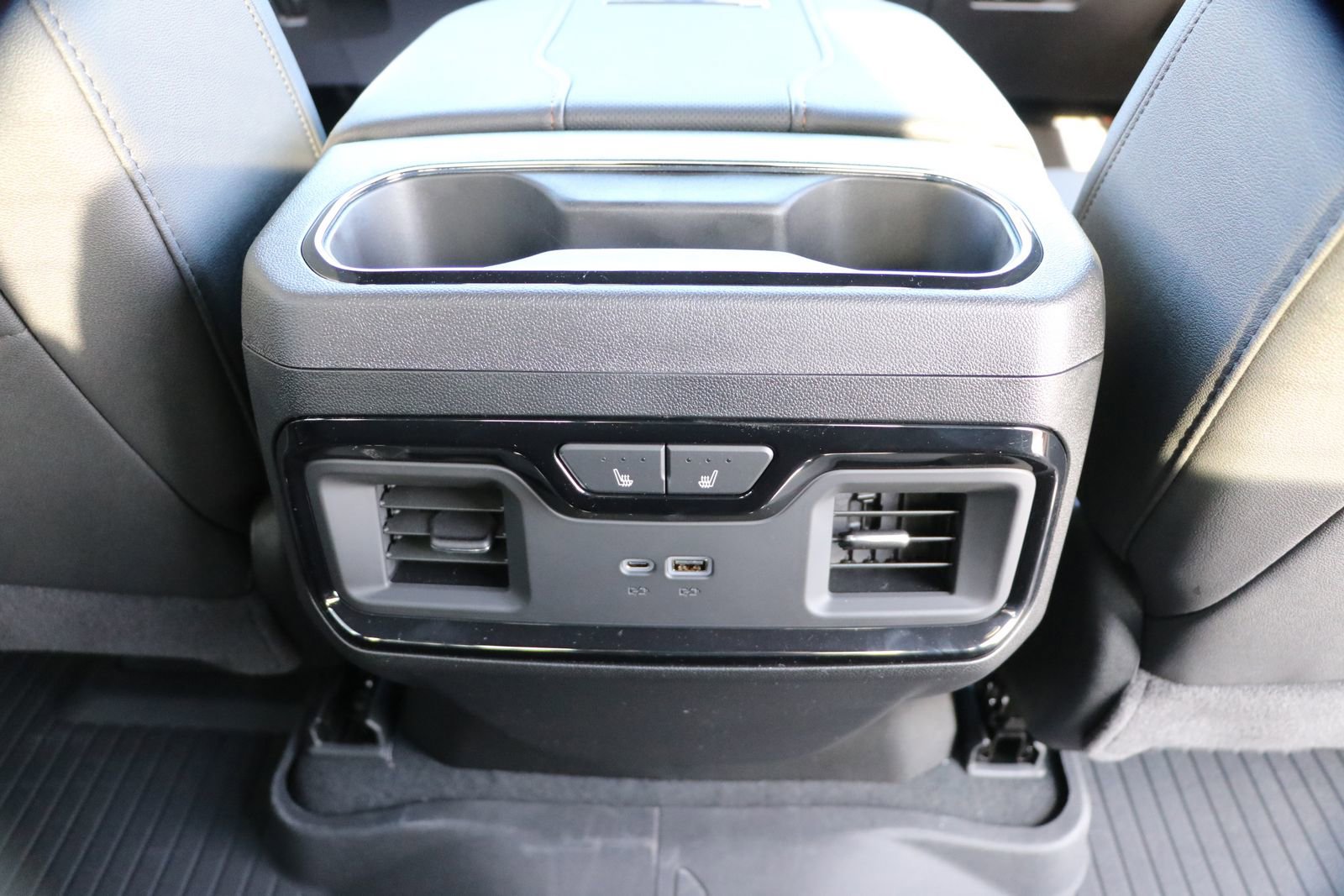New 2026 GMC Sierra 2500 AT4 w/ AT4 Premium Plus Package image 32