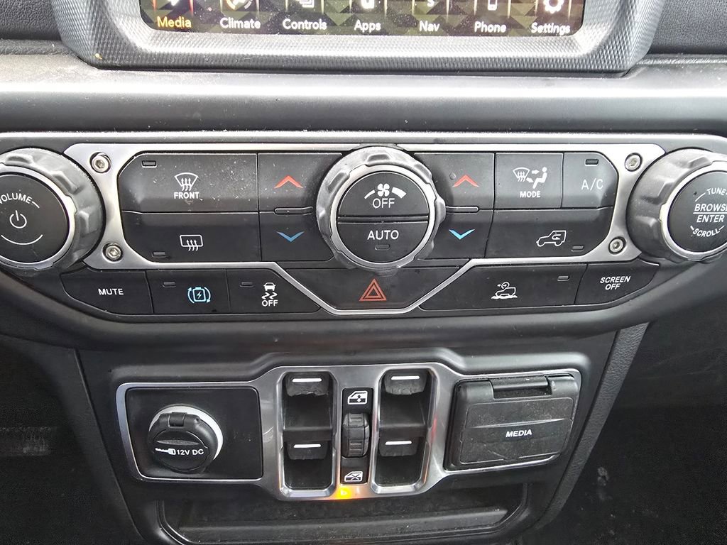 Used 2022 Jeep Wrangler Unlimited Sahara image 31