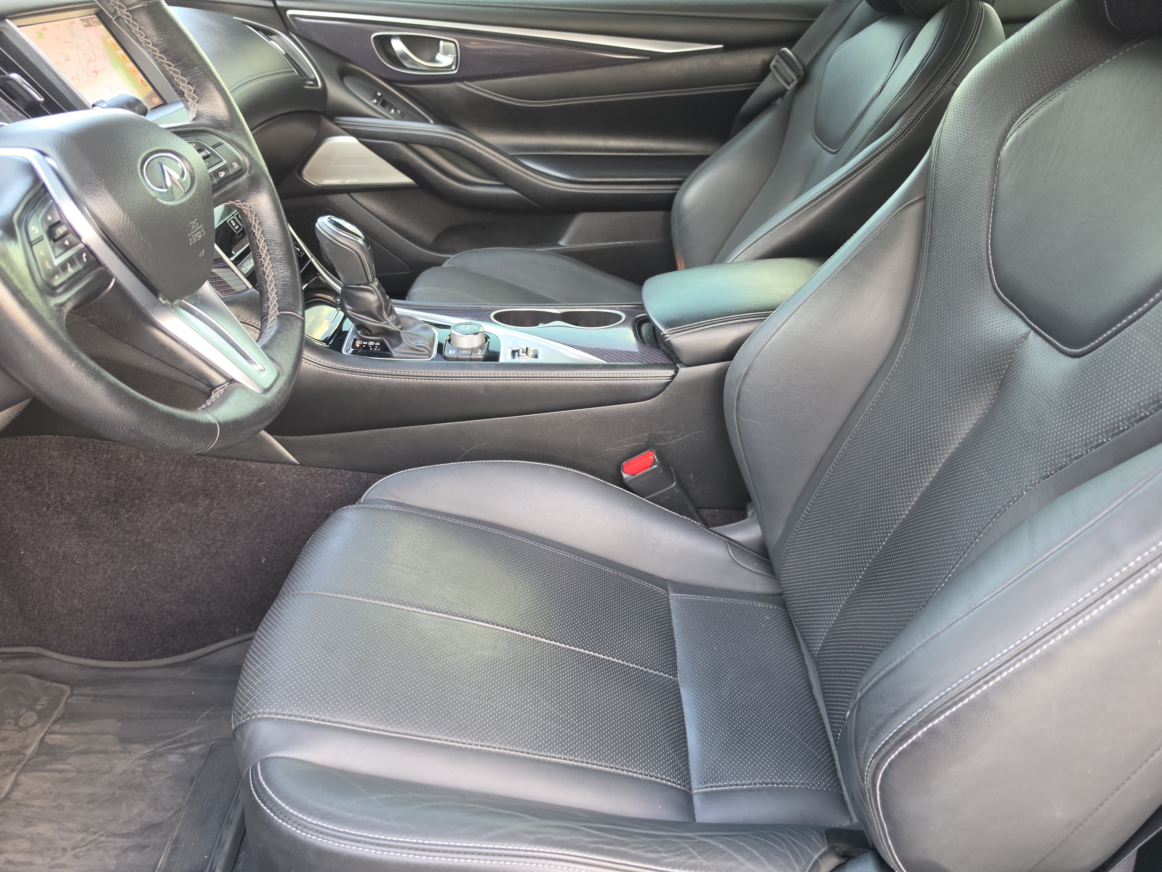 Used 2019 INFINITI Q60 Red Sport 400 w/ Cargo Package RWD image 9