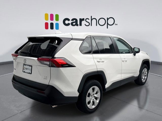 Used 2024 Toyota RAV4 LE image 5