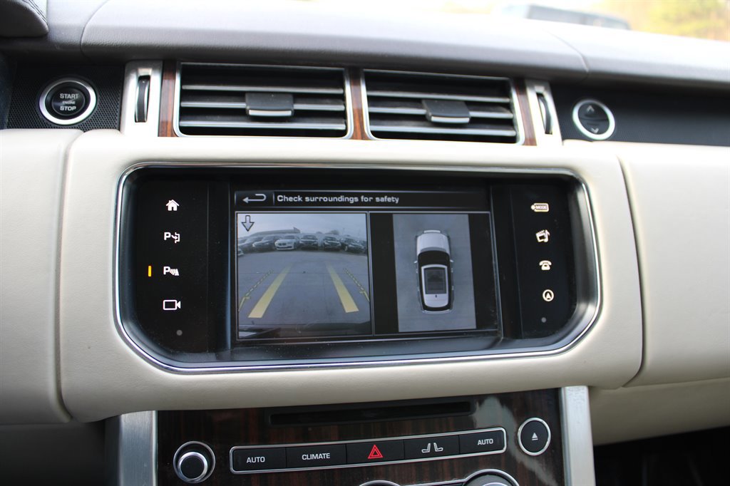 Used 2016 Land Rover Range Rover HSE image 32