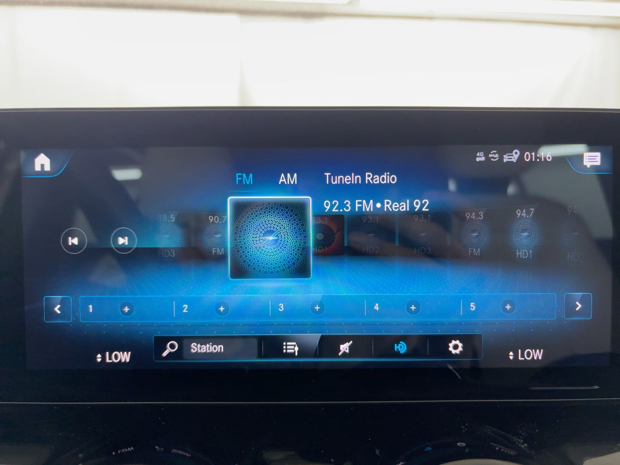 Certified 2022 Mercedes-Benz GLA 250 4MATIC image 23