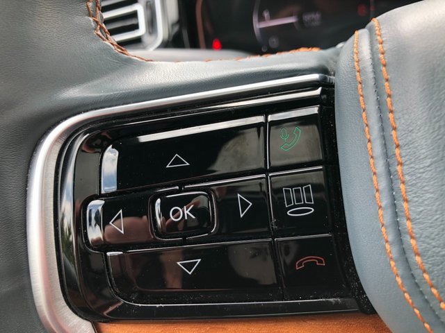 Used 2022 Jeep Grand Wagoneer Series II w/ Convenience Group III image 4