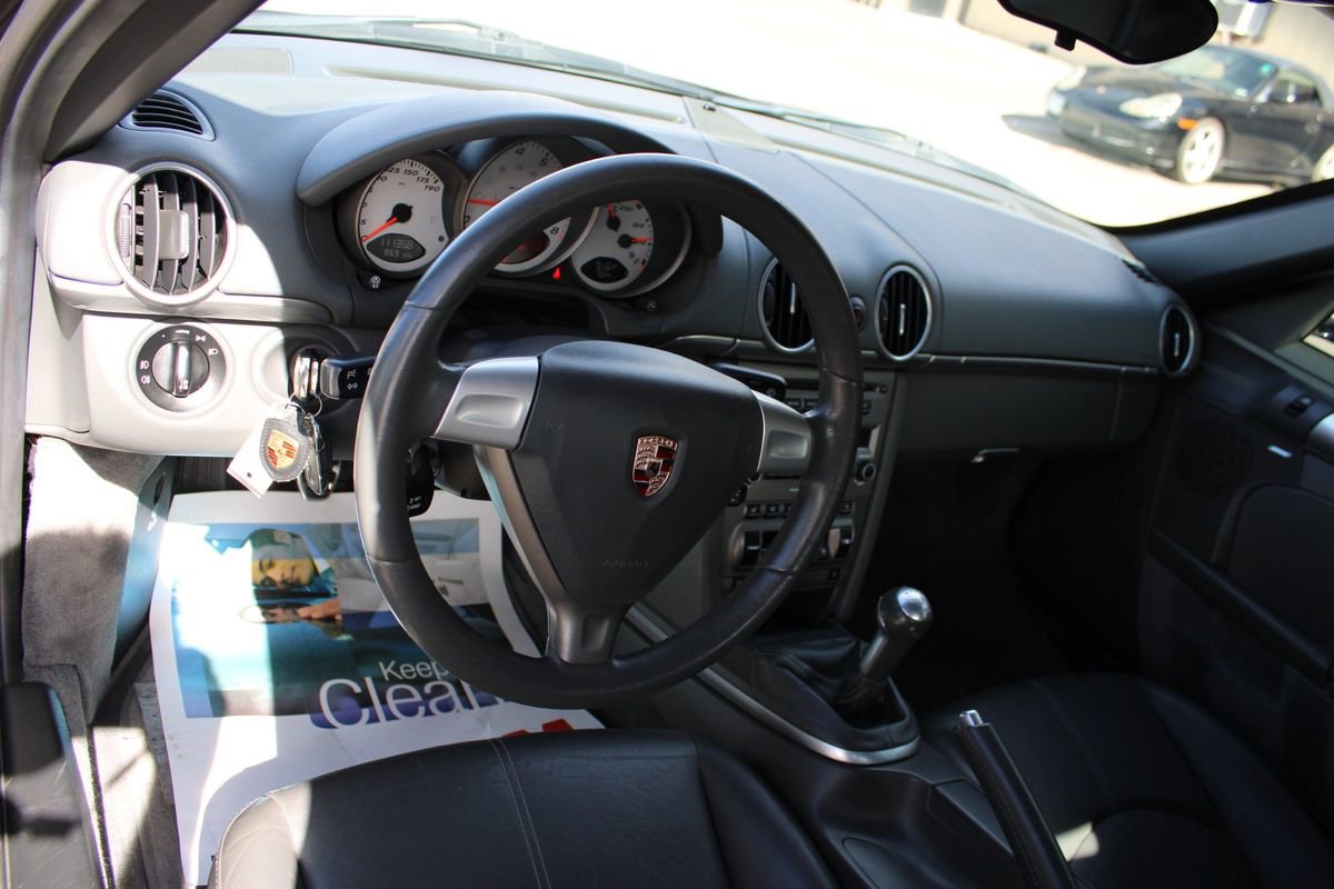 Used 2005 Porsche Boxster S image 15