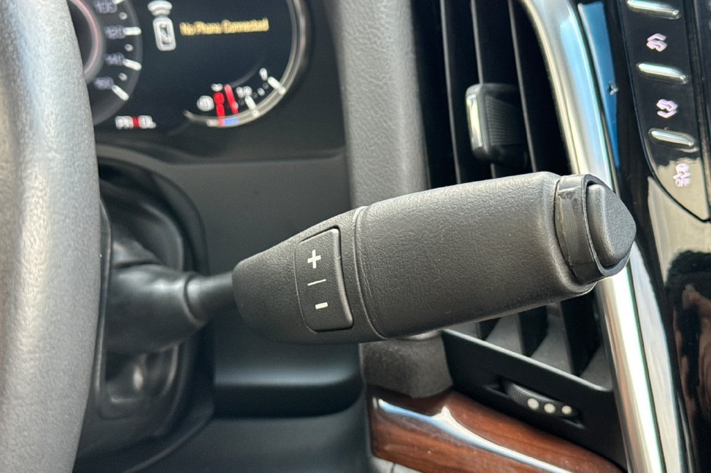 Used 2019 Cadillac Escalade Premium Luxury RWD image 27