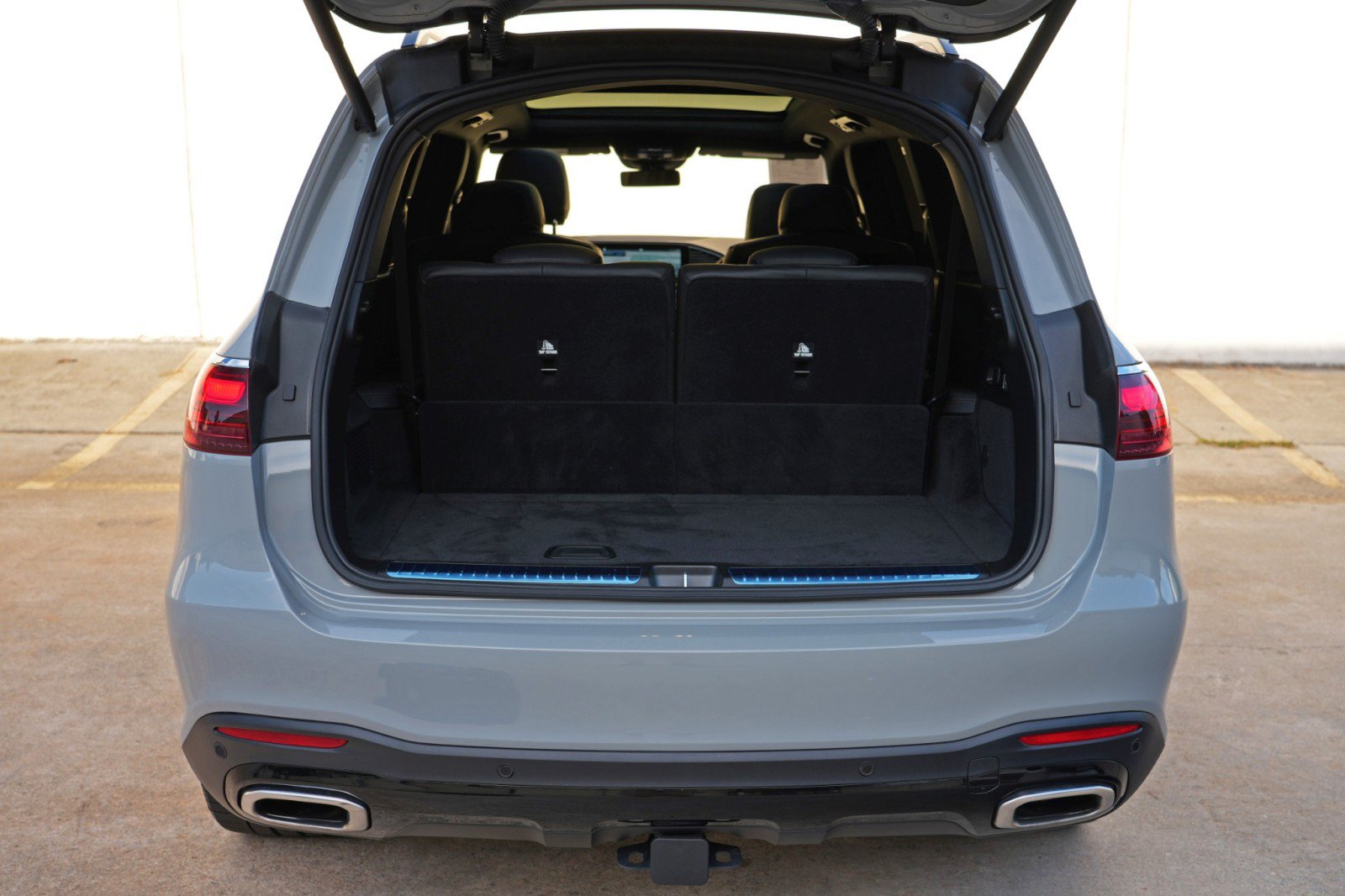 Used 2024 Mercedes-Benz GLS 580 4MATIC image 10