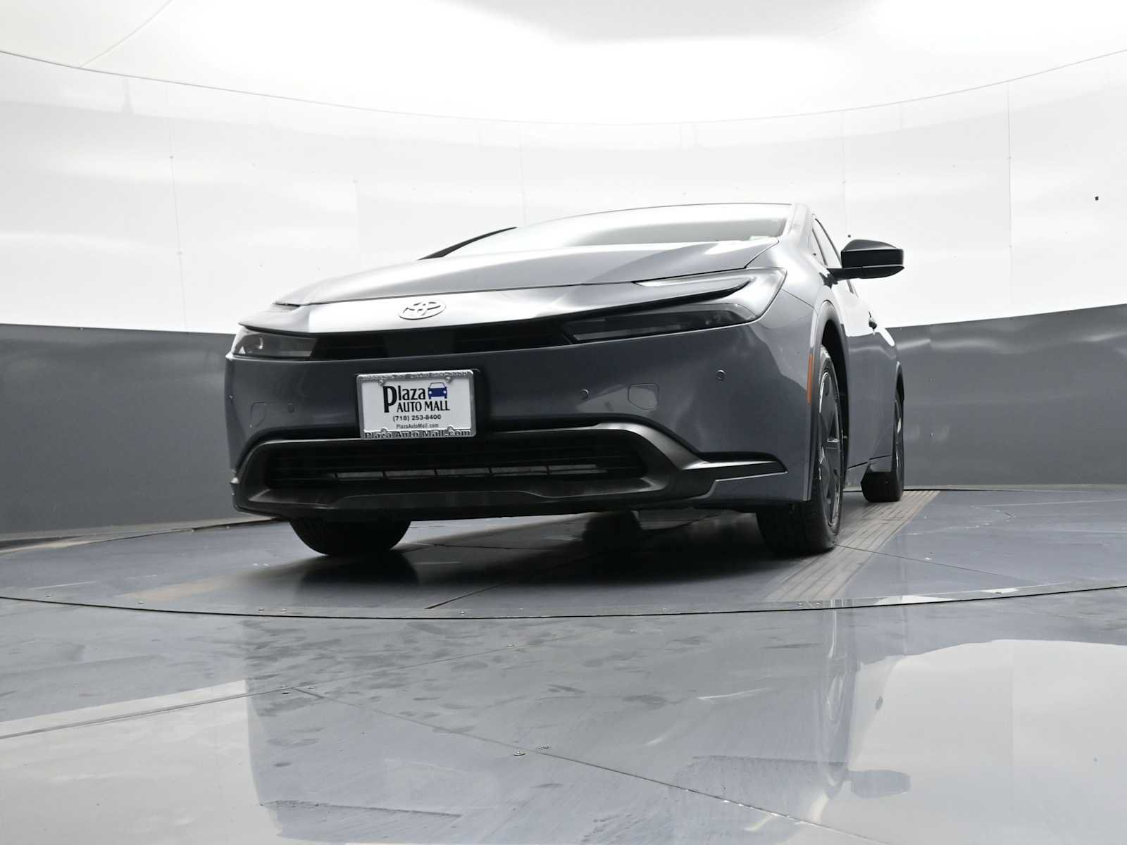 Certified 2025 Toyota Prius LE FWD image 26