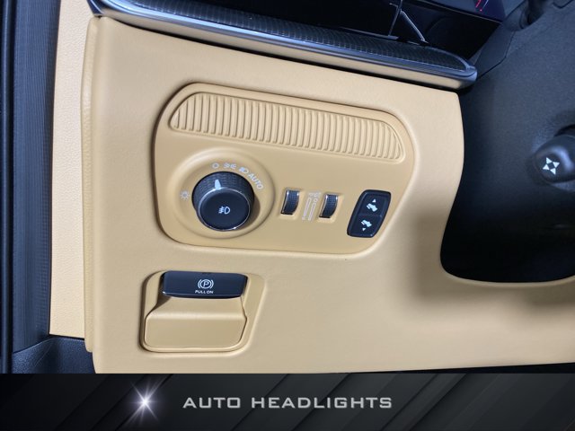 Used 2025 Jeep Grand Wagoneer L Series III w/ Rear Seat Video Group 1 AWD/4WD image 26