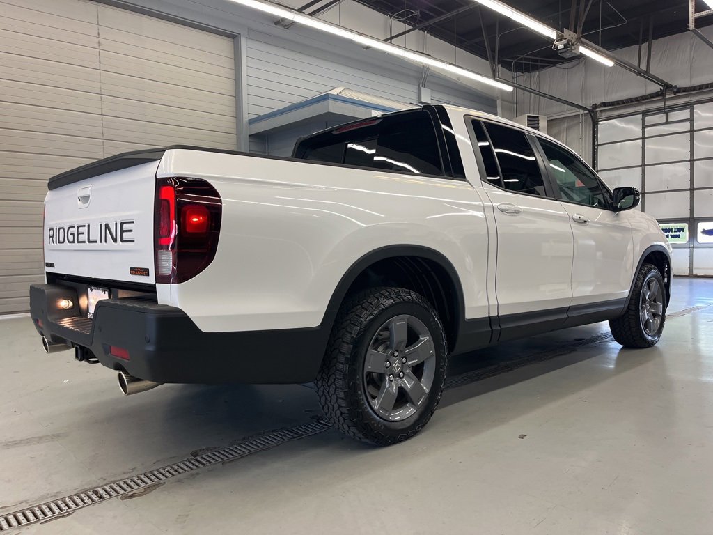 Used 2025 Honda Ridgeline TrailSport image 7