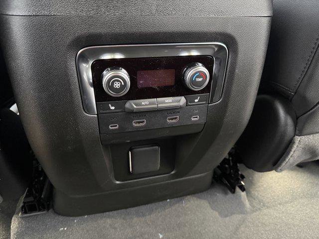 New 2026 GMC Yukon XL Elevation image 20