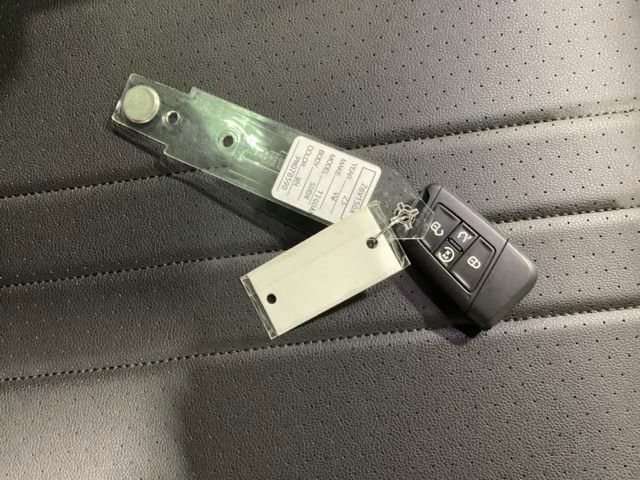 Certified 2023 Volkswagen Tiguan SE R-Line image 29