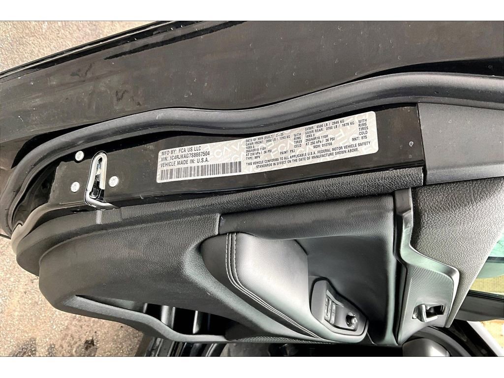 Certified 2025 Jeep Grand Cherokee L Laredo w/ Luxury Tech Group I image 36