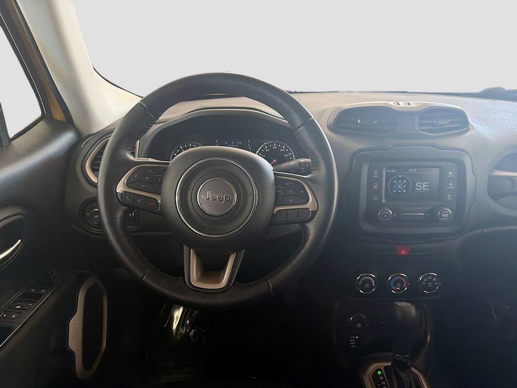 Used 2017 Jeep Renegade Latitude image 21