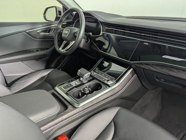 Used 2023 Audi Q8 Premium Plus AWD/4WD image 23