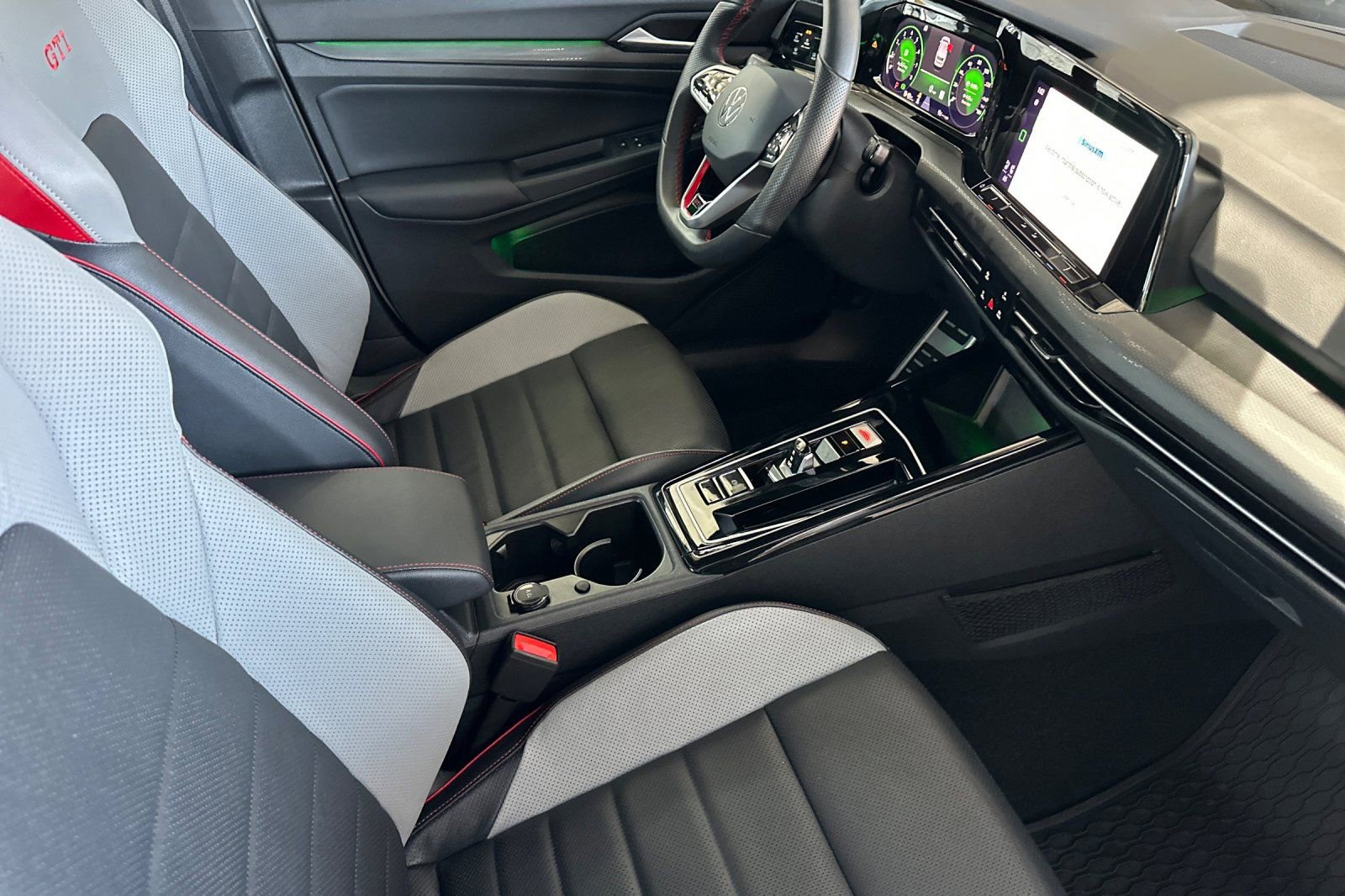 Used 2024 Volkswagen GTI SE image 16