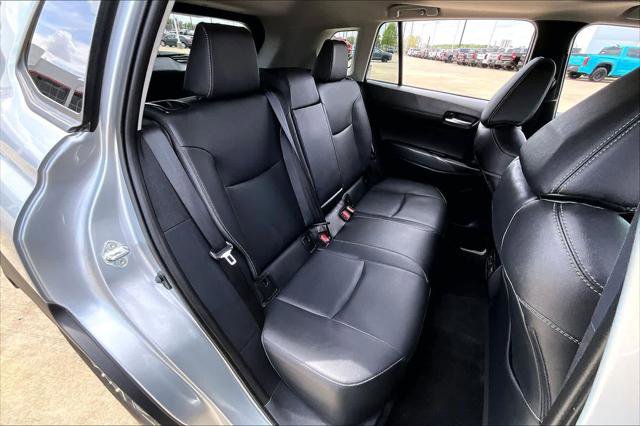 Certified 2026 Toyota Corolla Cross XLE w/ Convenience Package image 21