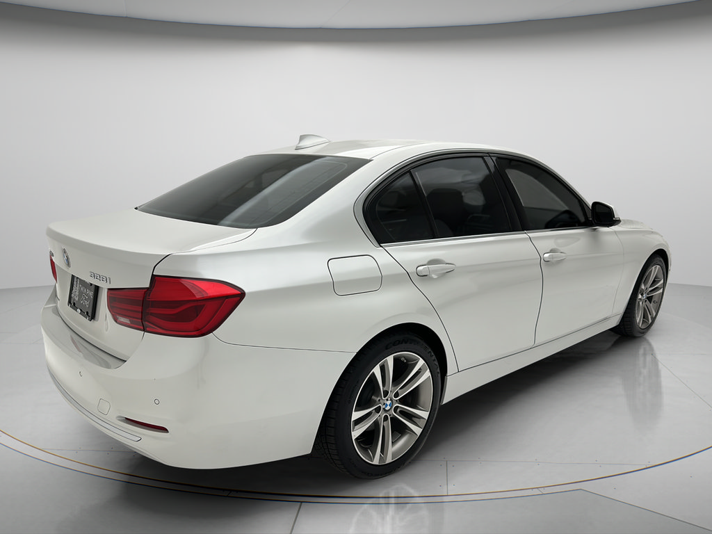 Used 2016 BMW 328i xDrive Sedan AWD/4WD image 5