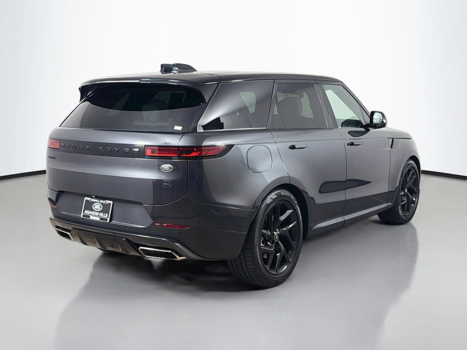 Used 2023 Land Rover Range Rover Sport SE AWD/4WD image 5