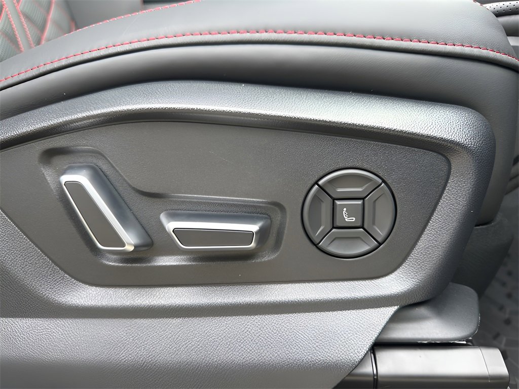 New 2026 Audi Q8 Prestige image 17