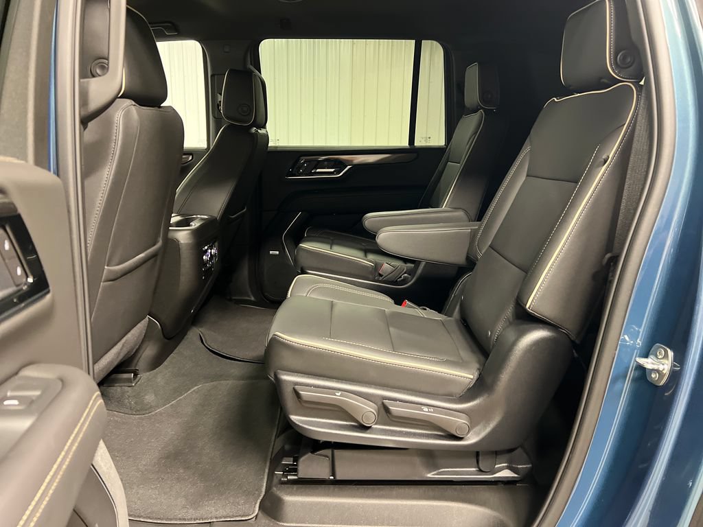 New 2026 GMC Yukon XL Elevation AWD/4WD image 13