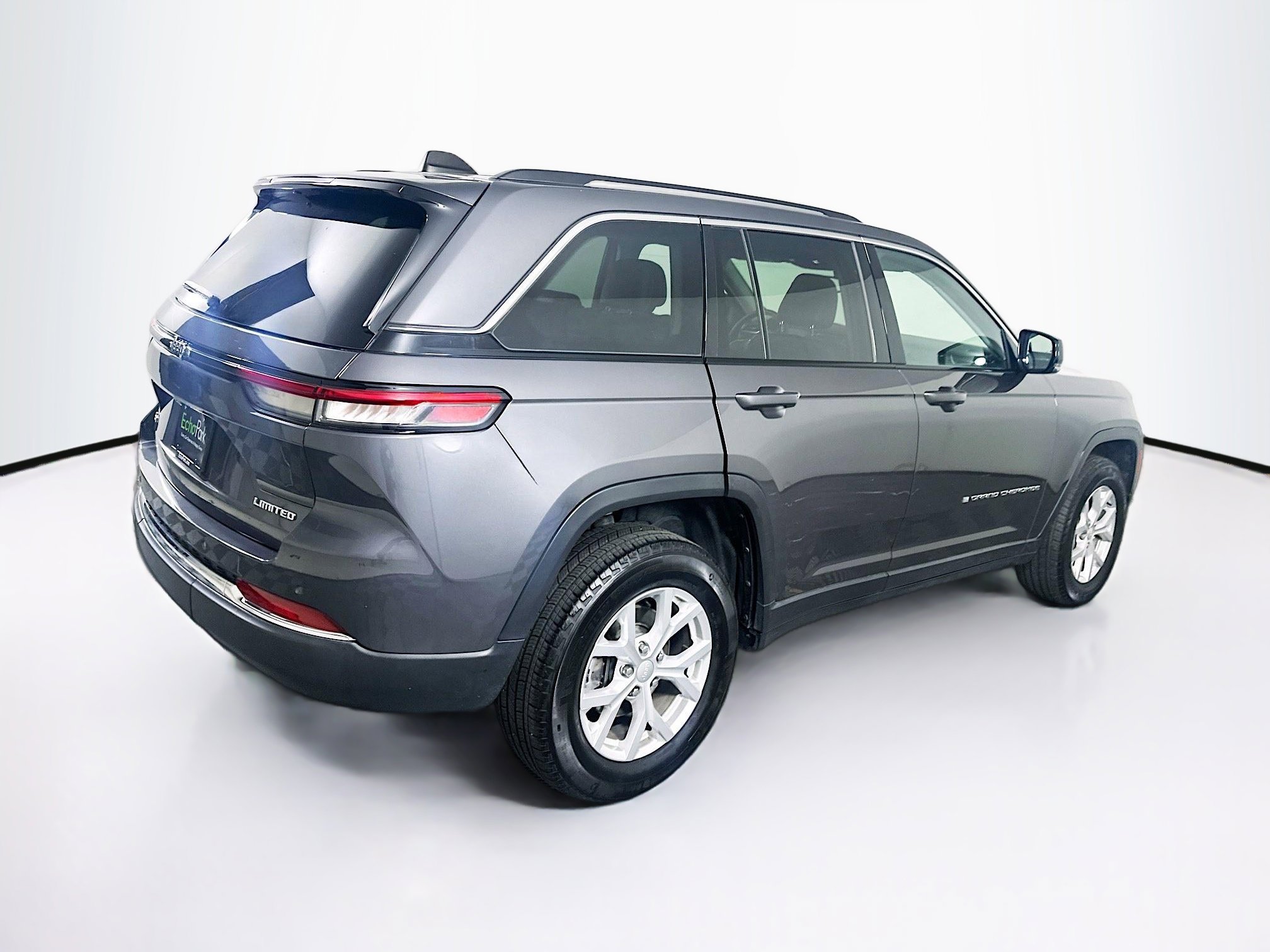 Used 2023 Jeep Grand Cherokee Limited image 9