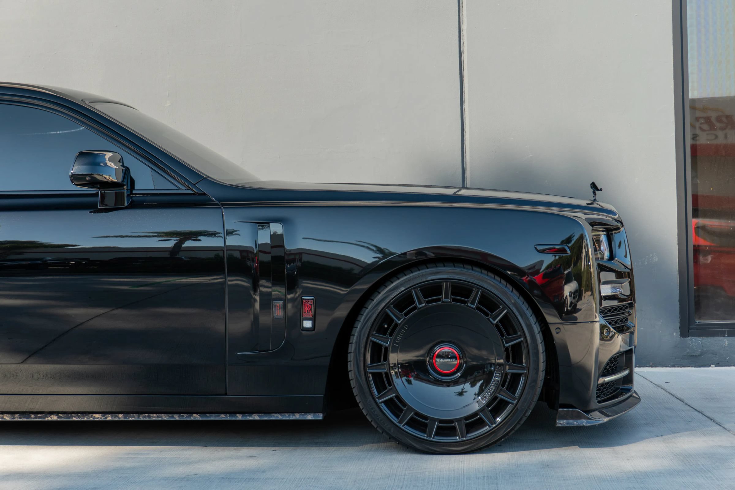 Used 2024 Rolls-Royce Phantom Sedan w/ The Phantom Package RWD image 40