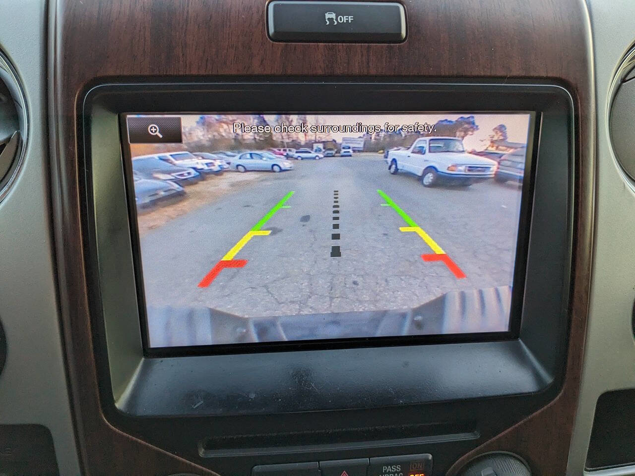 Used 2013 Ford F150 King Ranch w/ King Ranch Luxury Pkg image 19