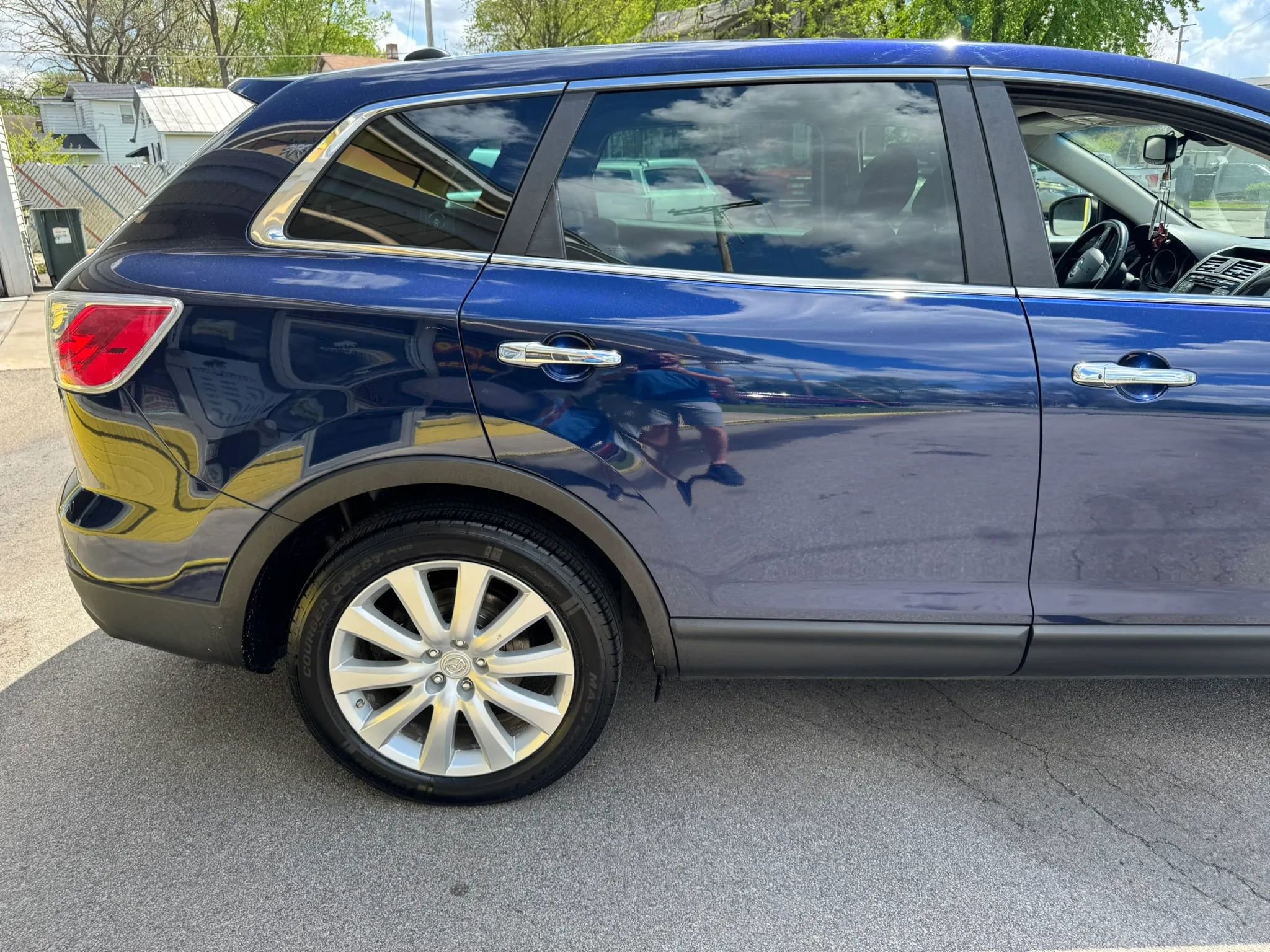 Used 2010 MAZDA CX-9 Grand Touring w/ Moonroof & Bose Audio Pkg image 10