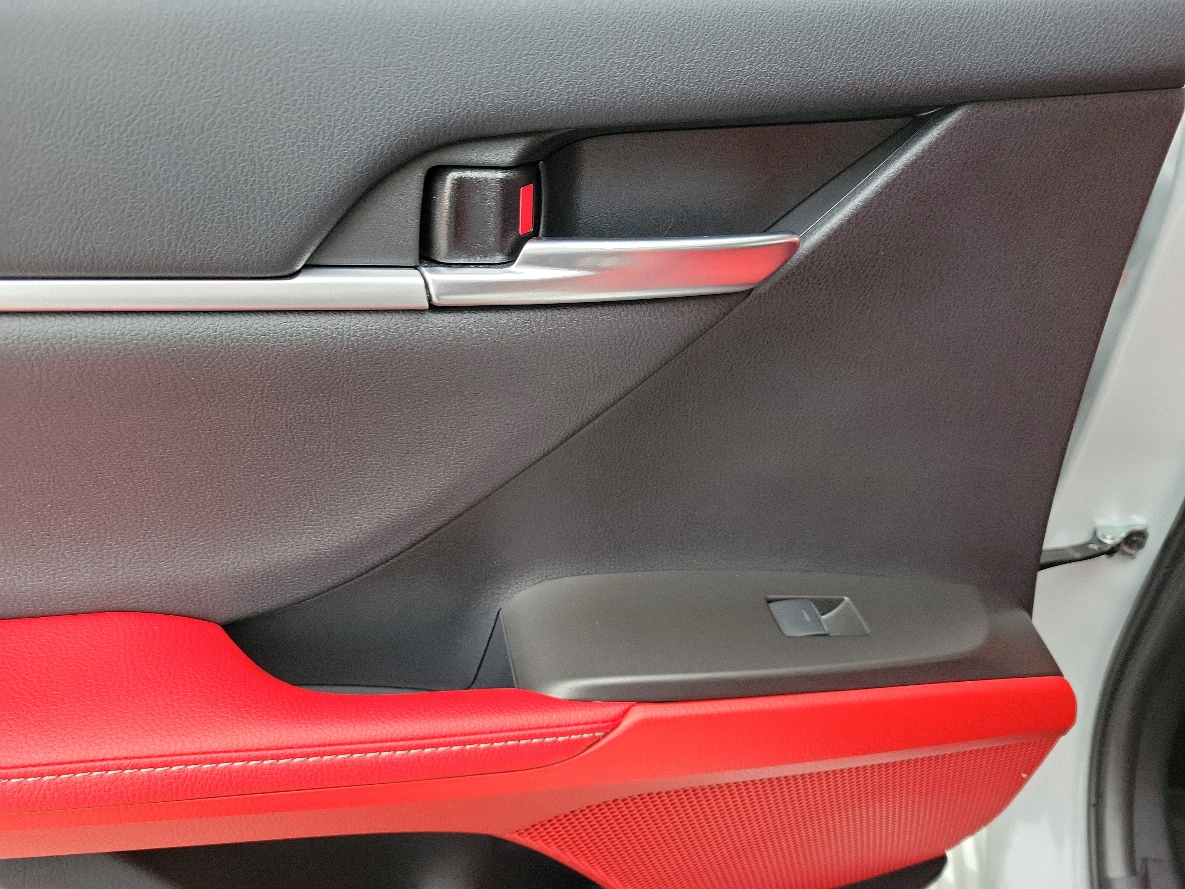 Used 2023 Toyota Camry XSE image 16