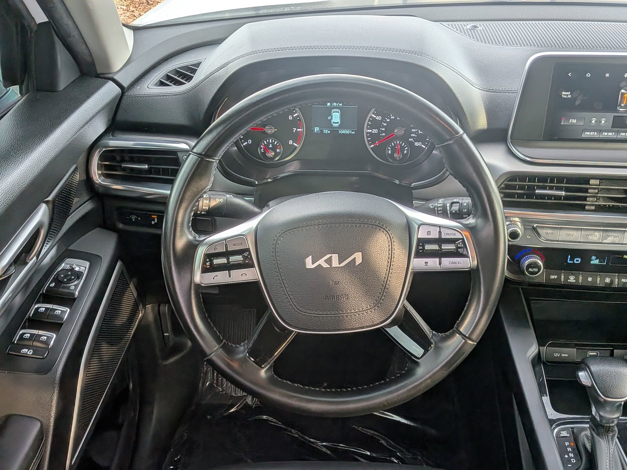 Used 2022 Kia Telluride LX image 20