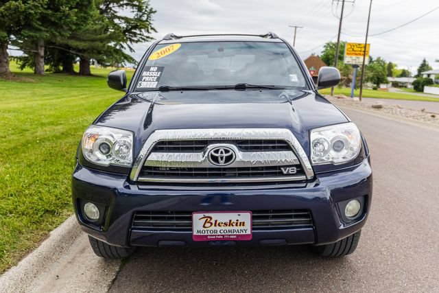 Used 2007 Toyota 4Runner SR5 AWD/4WD image 2
