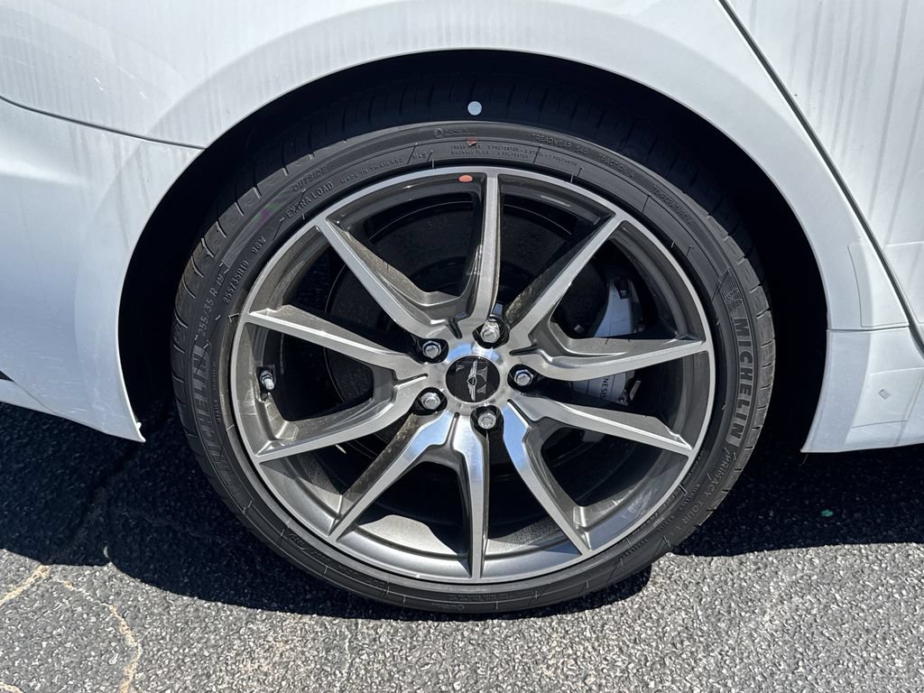 New 2025 Genesis G70 2.5T RWD image 17