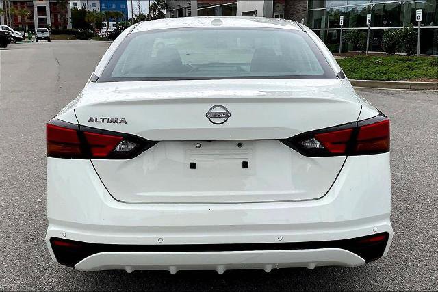 Used 2025 Nissan Altima 2.5 SV FWD image 5