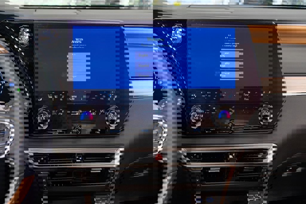 New 2026 Lexus RX 450h AWD image 14