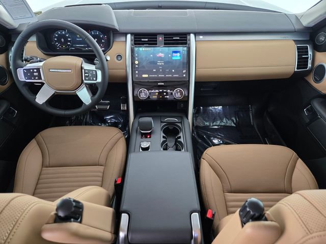 New 2026 Land Rover Discovery Limited Edition AWD/4WD image 4